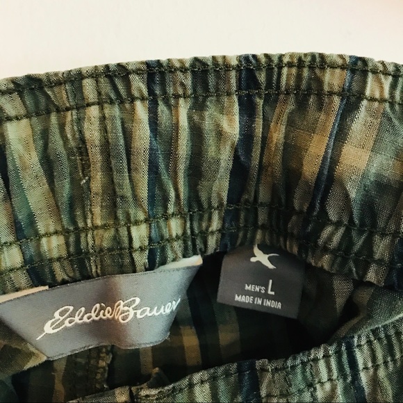 Eddie Bauer Mens Large Plaid Green Shorts - Picture 4 of 5